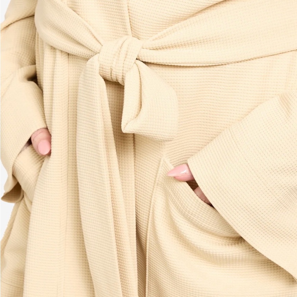 Cream Women's Robe - Picture 4 of 12